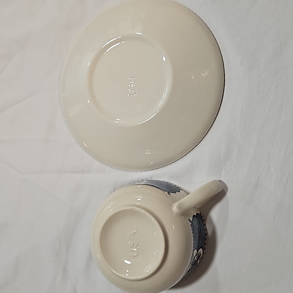 2 VTG Currier and Ives Tea Cups and Saucers - Picture 8 of 13